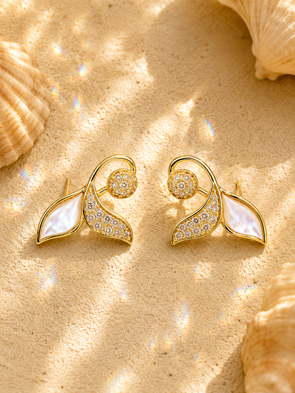 Aretes Cola de Ballena Brillante