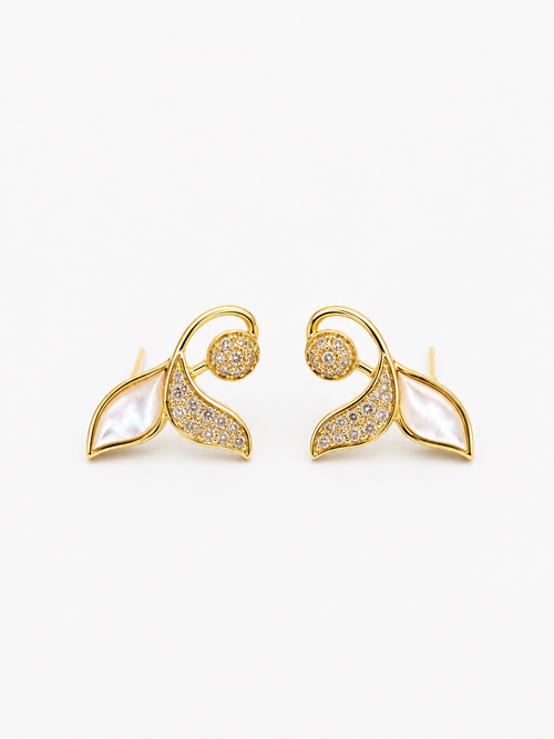 Aretes Cola de Ballena Brillante